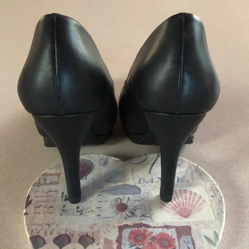 🌸New Black Heels..NWOT - Picture 5 of 7